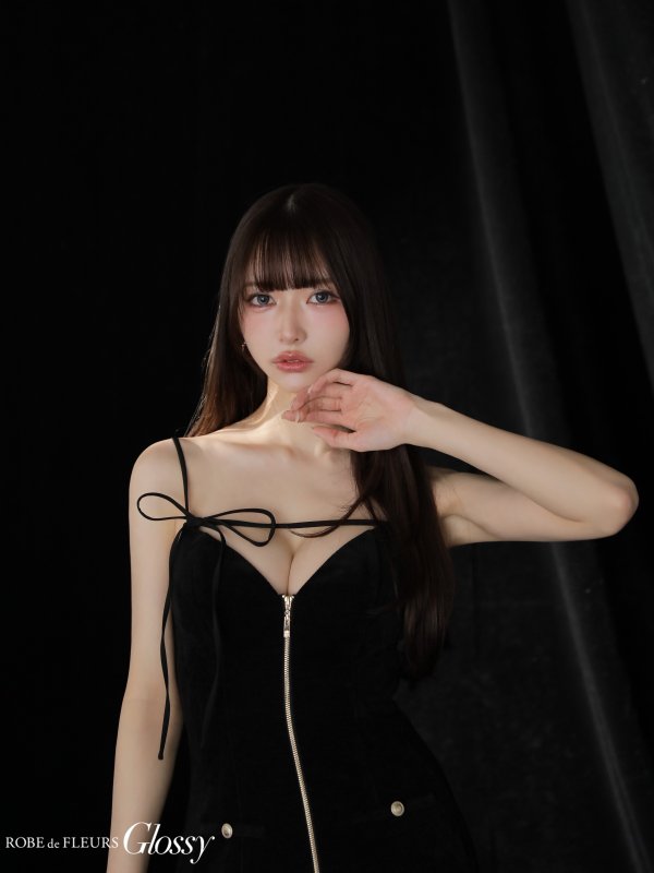 ブラック　モデル：あすか　身長：170cm　着用サイズ：Sサイズ