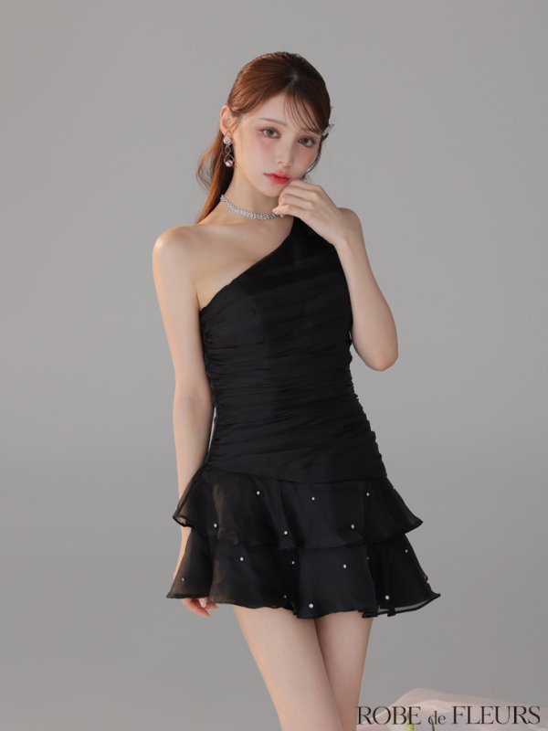 ブラック モデル：ももか　身長：156cm　着用サイズ：Sサイズ