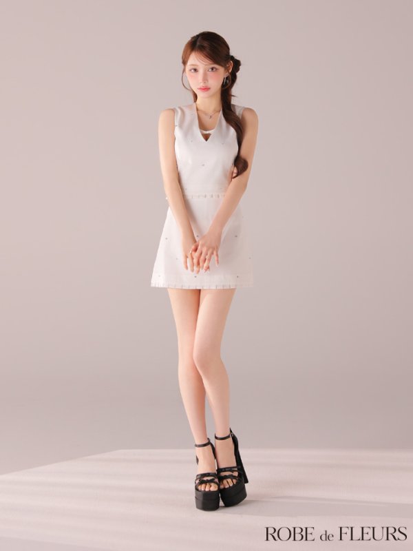 ホワイト　モデル：ももか　身長：156cm　着用サイズ：Sサイズ