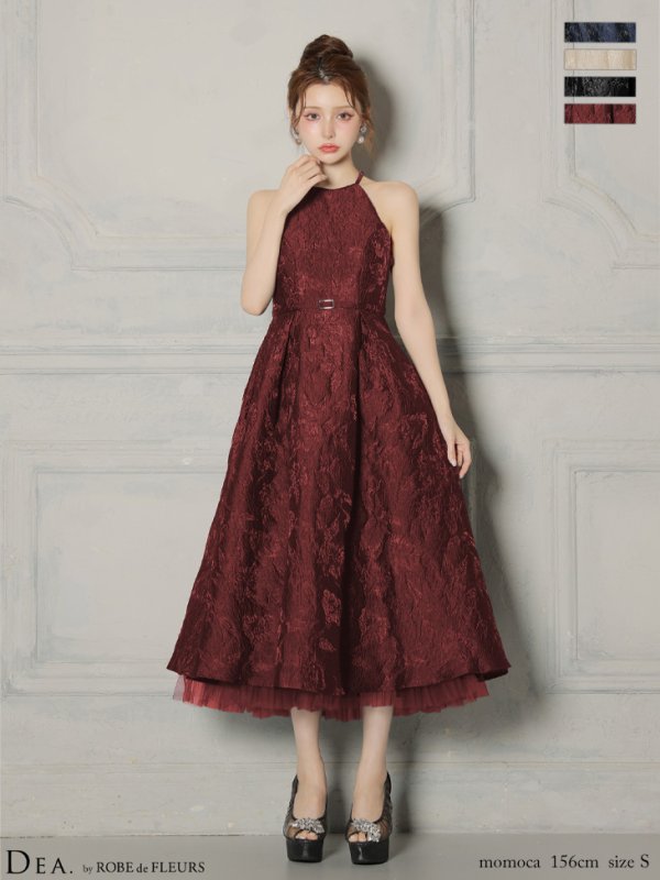 レッド　モデル：ももか　身長：156cm　着用サイズ：Sサイズ