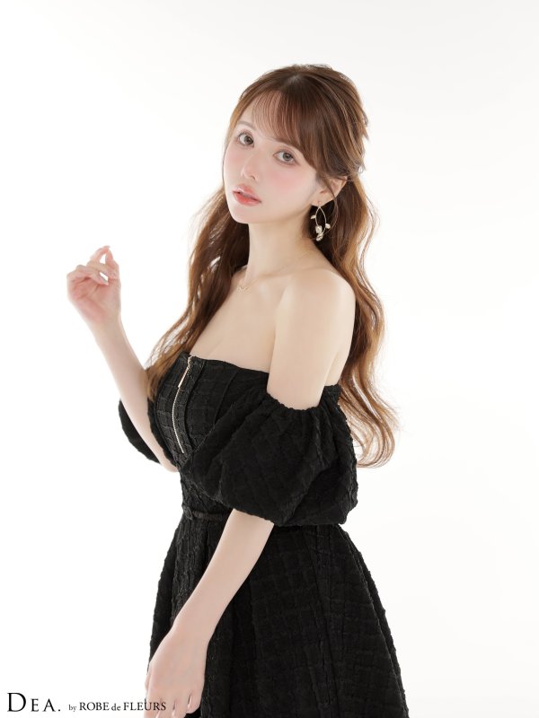 ブラック モデル：ゆめ　身長：160cm　着用サイズ：Sサイズ