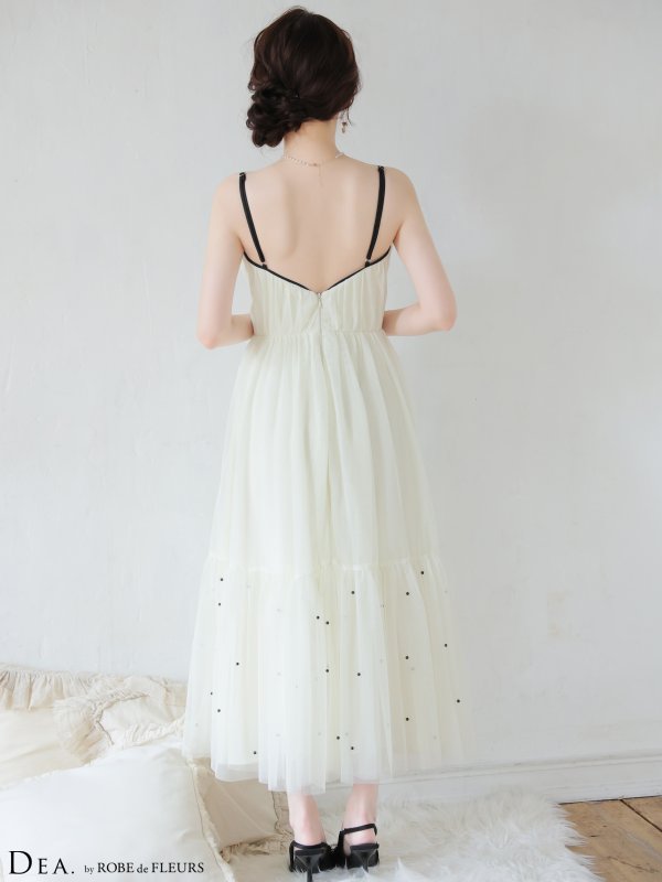 アイボリー モデル：羽澄まり　身長：158cm　着用サイズ：Sサイズ