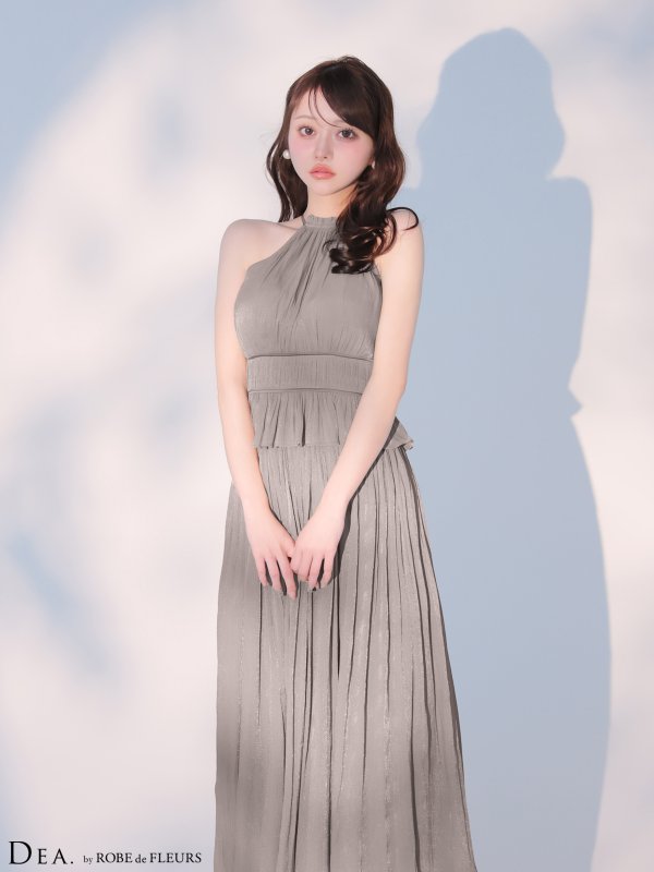 グレージュ モデル：羽澄まり　身長：158cm　着用サイズ：Sサイズ