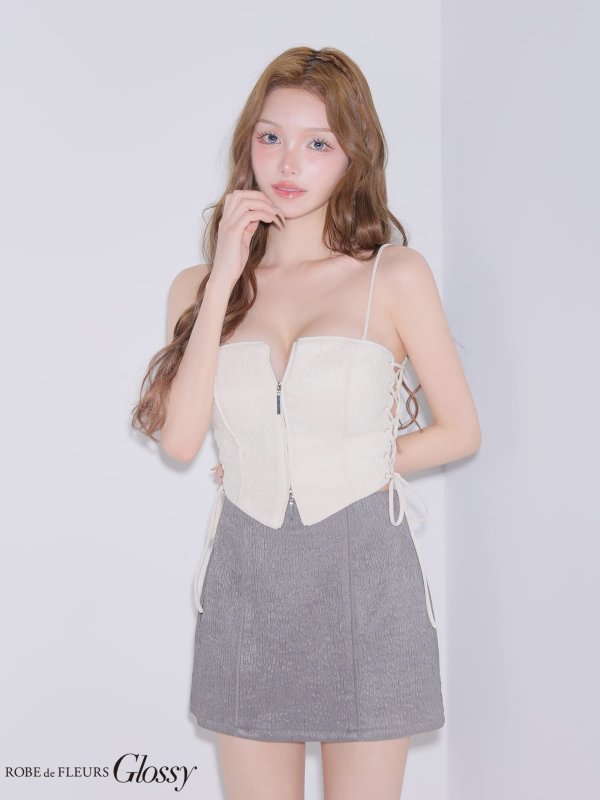 アイボリーxグレー しおん　身長：158cm　着用サイズ：Sサイズ