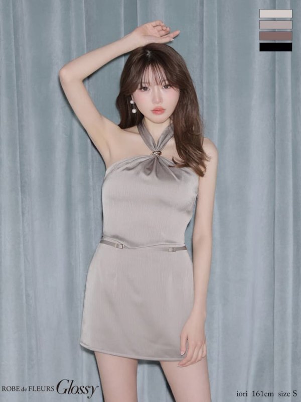 グレー　モデル：いおり　身長：164cm　着用サイズ：Sサイズ