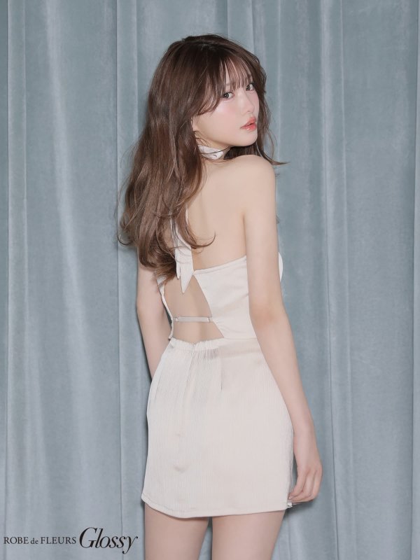 アイボリーベージュ　モデル：いおり　身長：164cm　着用サイズ：Sサイズ