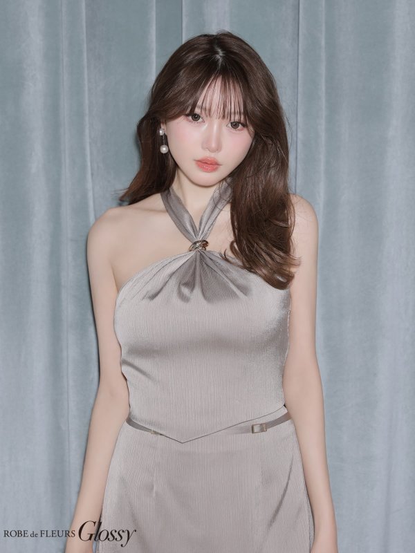 グレー　モデル：いおり　身長：164cm　着用サイズ：Sサイズ