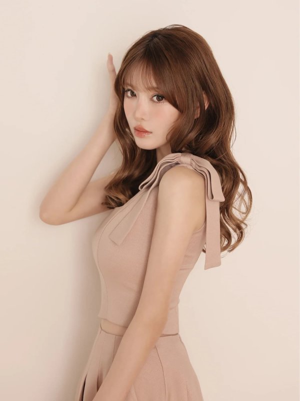 ピンク モデル：いおり　身長：161cm　着用サイズ：Sサイズ
