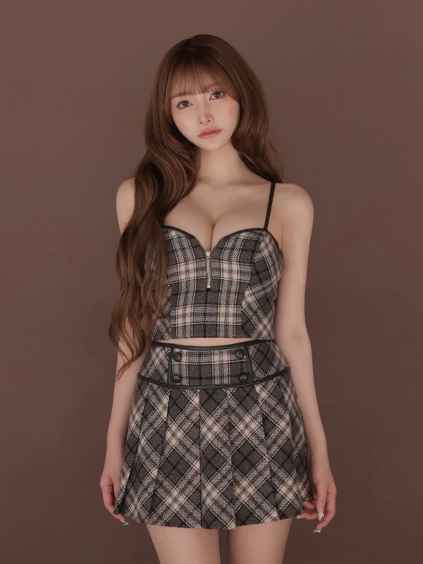 グレー　モデル：まみ　身長：161cm　着用サイズ：Sサイズ