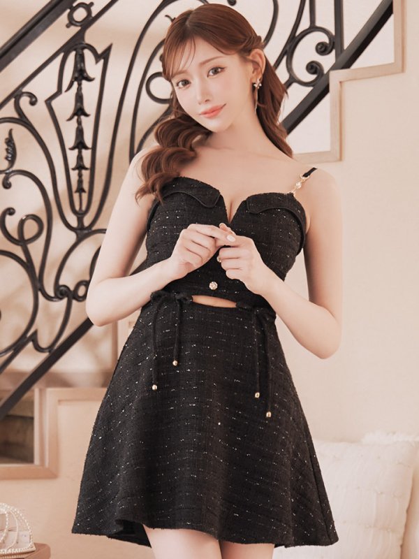 ブラック モデル:明日花キララ 身長:162cm 着用サイズ:Sサイズ