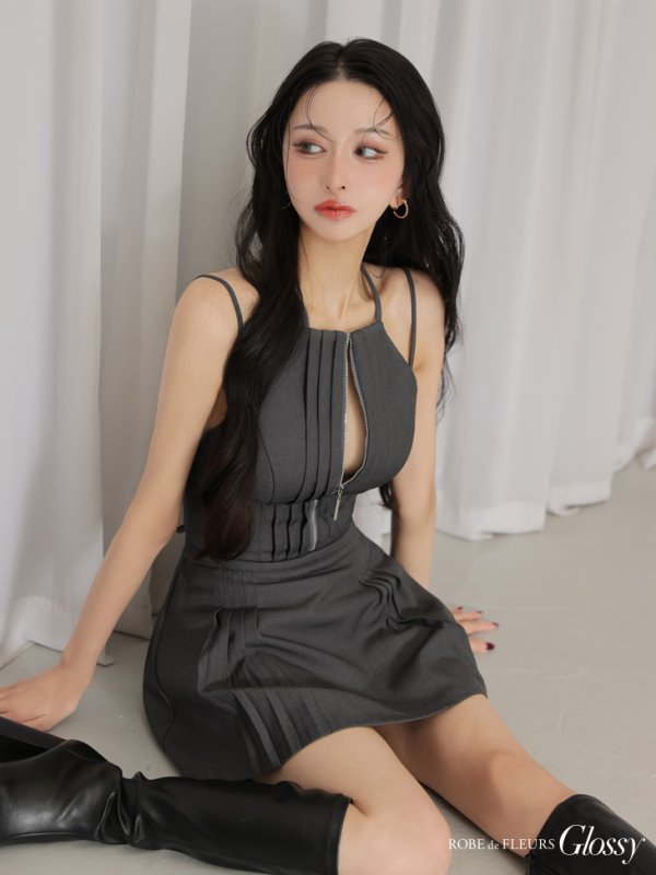 グレー　モデル：まおちゃる　身長：158cm　着用サイズ：Sサイズ