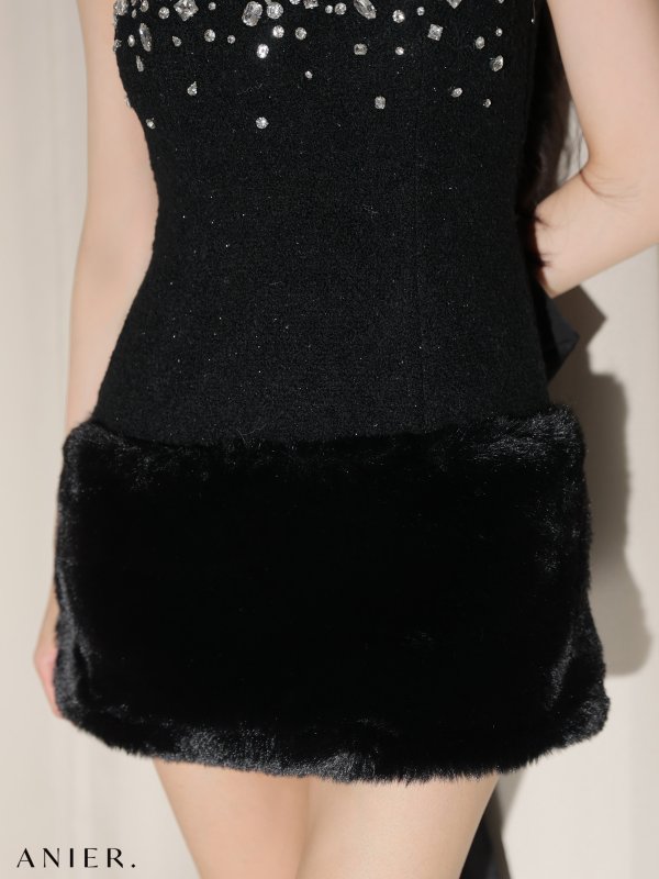 ブラック モデル：まおちゃる　身長：158cm　着用サイズ：Sサイズ