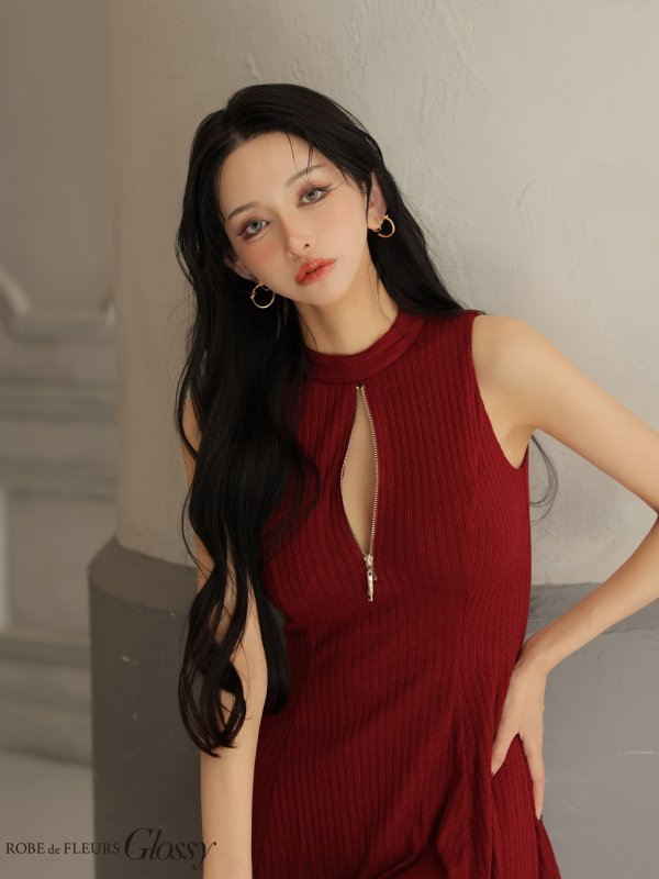 レッド　モデル：まおちゃる　身長：158cm　着用サイズ：Sサイズ