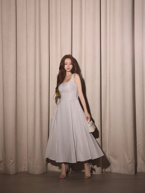 ライトグレー モデル：まみ　身長：161cm　着用サイズ：Sサイズ