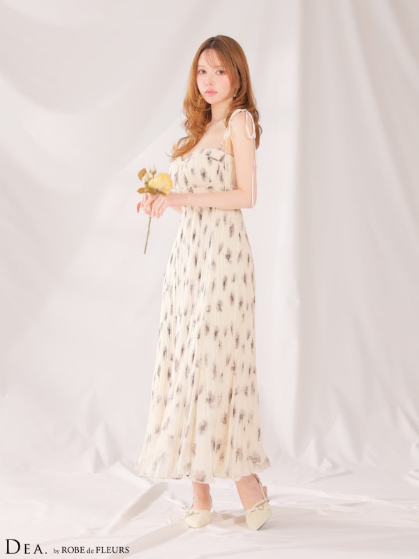 ベージュ　　モデル：ゆめ　身長：160cm　着用サイズ：Sサイズ