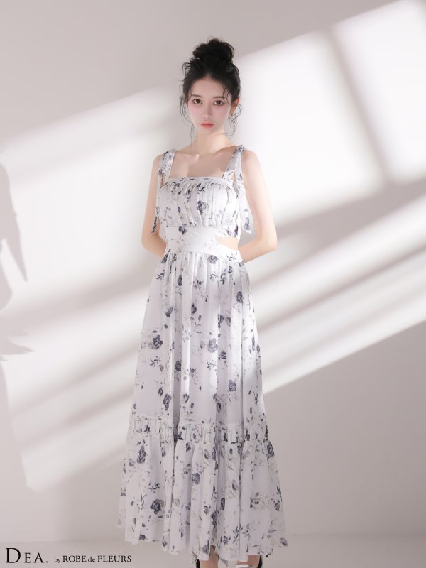 ブルー モデル：ゆりお　身長：165cm　着用サイズ：Sサイズ