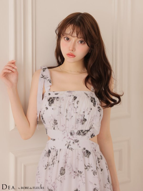 ブルー モデル：羽澄まり　身長：158cm　着用サイズ：Sサイズ