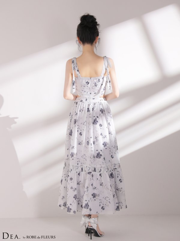 ブルー モデル：ゆりお　身長：165cm　着用サイズ：Sサイズ