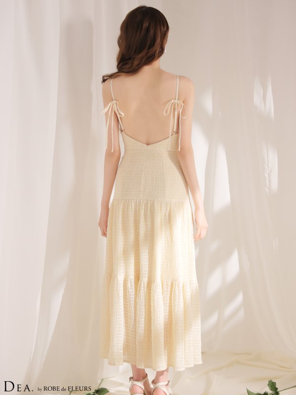 アイボリー　モデル：いおり　身長：164cm　着用サイズ：Sサイズ