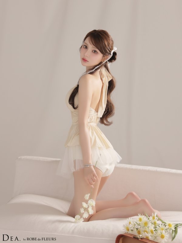 クリーム　モデル：ももか　身長：156cm　着用サイズ：Fサイズ