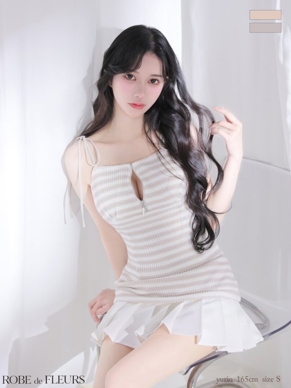 グレージュ　モデル：ゆりお　身長：165cm　着用サイズ：Sサイズ