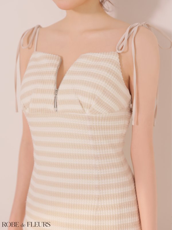 ベージュ　モデル：いおり　身長：164cm　着用サイズ：Sサイズ