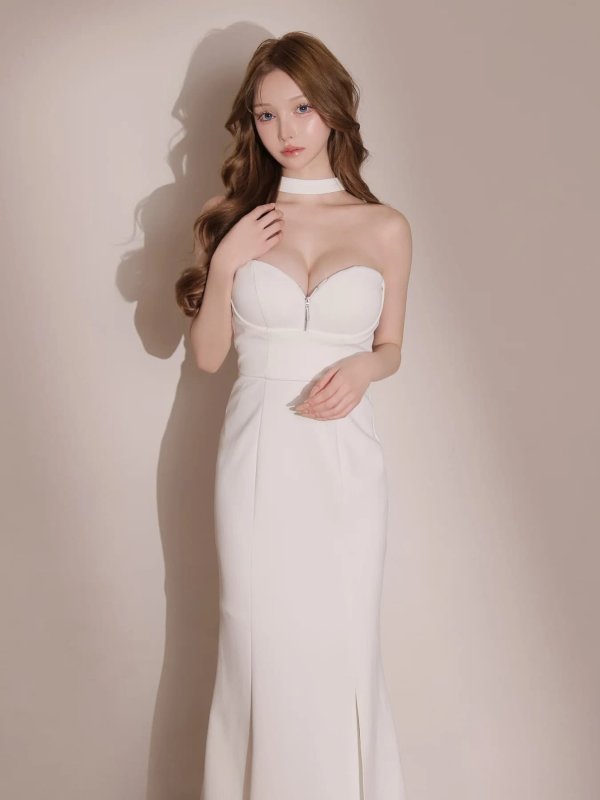 ホワイト　モデル：しおん　身長：158cm　着用サイズ：Sサイズ