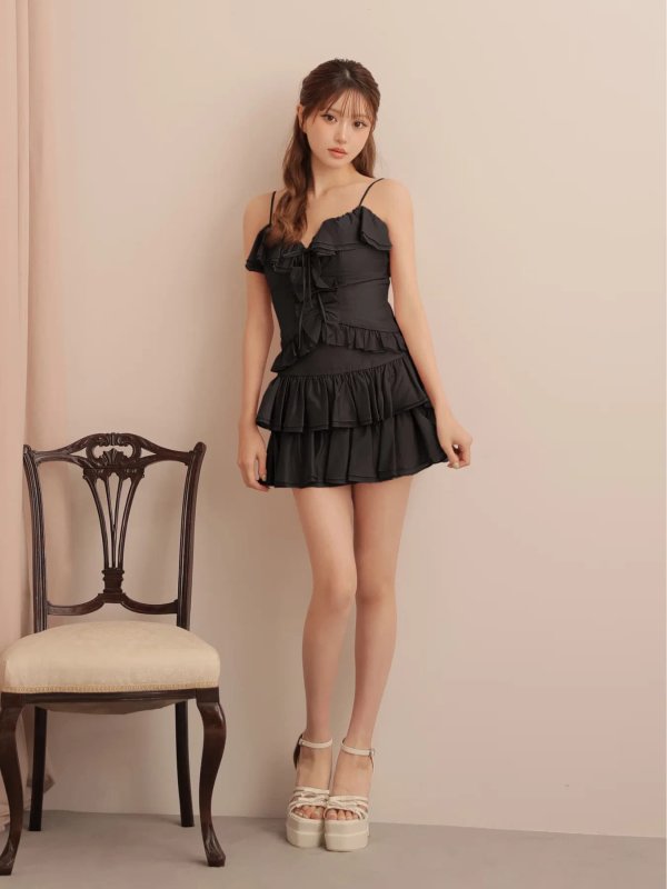 ブラック　モデル：いおり　身長：161cm　着用サイズ：Sサイズ