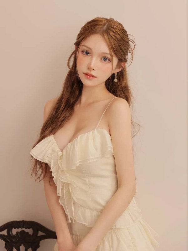 アイボリー　モデル：しおん　身長：158cm　着用サイズ：Sサイズ