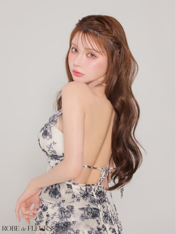 ネイビー　モデル：ももか　身長：156cm　着用サイズ：Sサイズ
