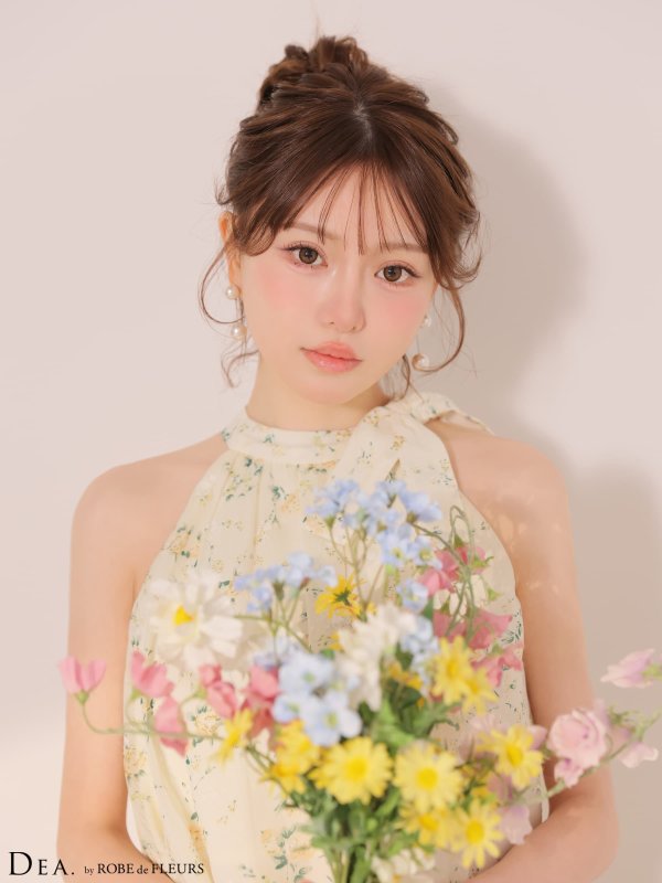 イエロー　モデル：いおり　身長：164cm　着用サイズ：Sサイズ