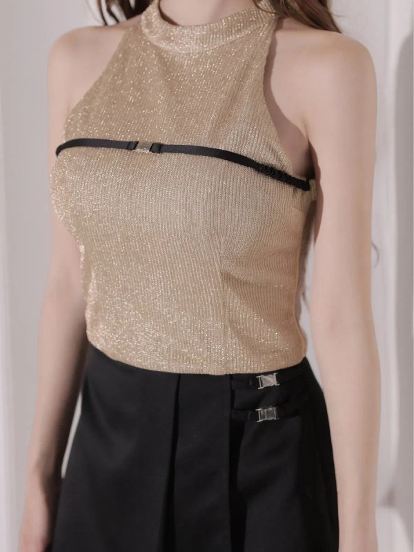 ベージュ　モデル：しおん　身長：158cm　着用サイズ：Sサイズ