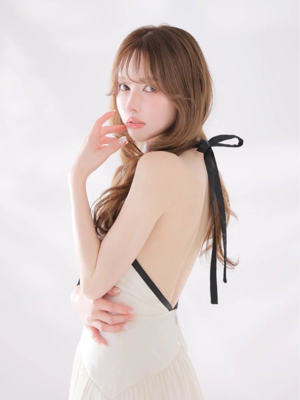 アイボリー モデル：ゆめ　身長：160cm　着用サイズ：Sサイズ