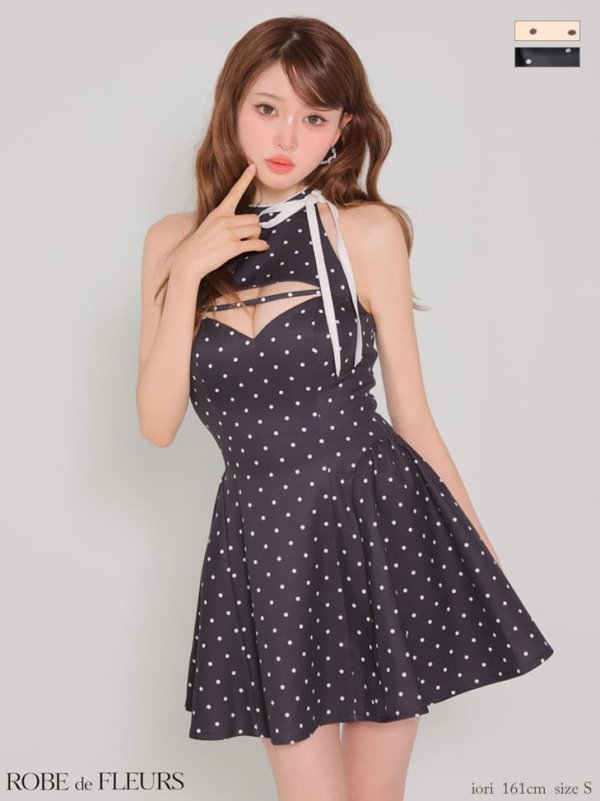 ブラック　モデル：いおり　身長：161cm　着用サイズ：Sサイズ