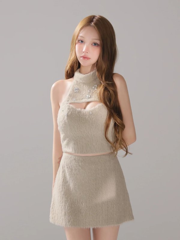 ベージュ　モデル：しおん　身長：158cm　着用サイズ：Sサイズ