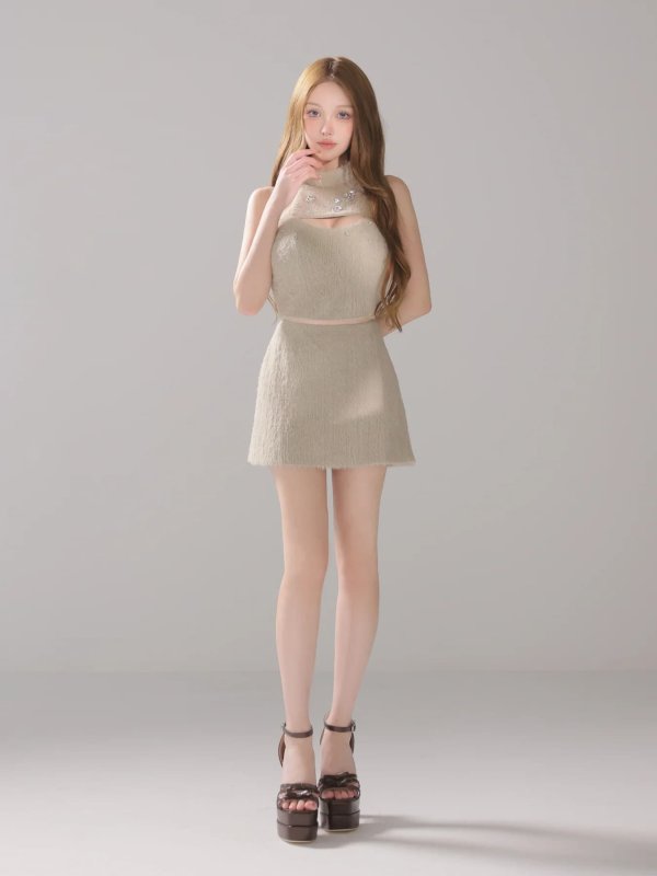 ベージュ　モデル：しおん　身長：158cm　着用サイズ：Sサイズ
