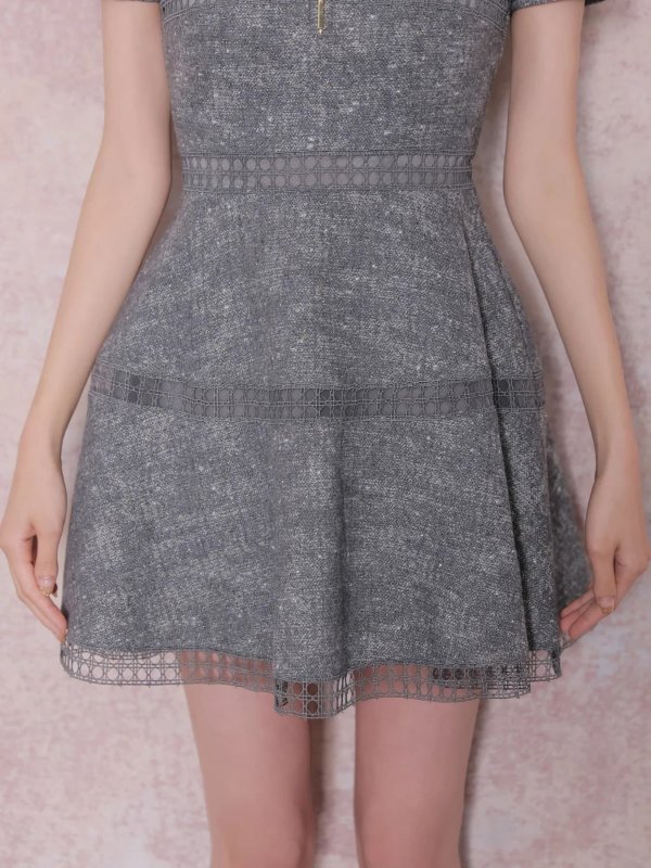グレー　モデル：いおり　身長：161cm　着用サイズ：Sサイズ