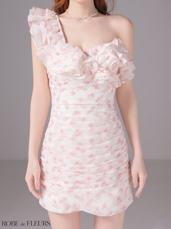 ピンク　モデル：まりん　身長：164cm　着用サイズ：Sサイズ