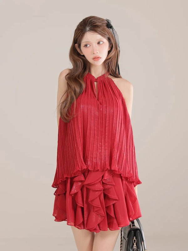レッド　モデル：まりん　身長：164cm　着用サイズ：Sサイズ