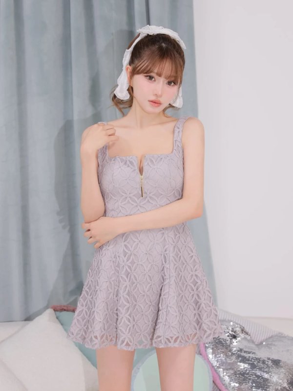 グレー　モデル：いおり　身長：161cm　着用サイズ：Sサイズ