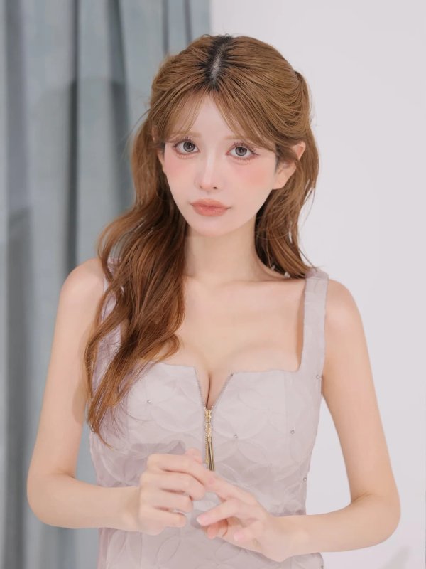 ピンク　モデル：まりん　身長：164cm　着用サイズ：Sサイズ