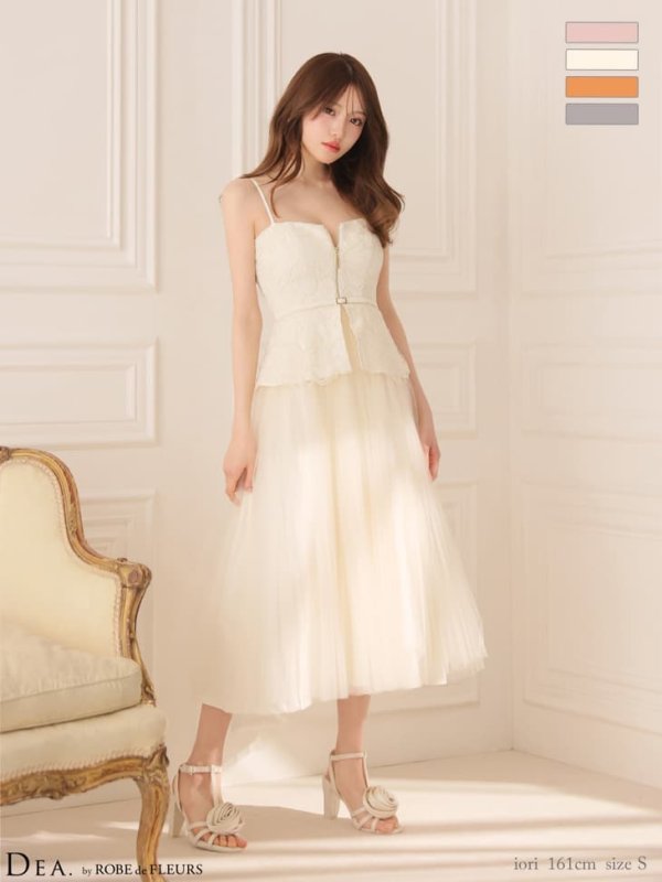 アイボリー　モデル：いおり　身長：164cm　着用サイズ：Sサイズ