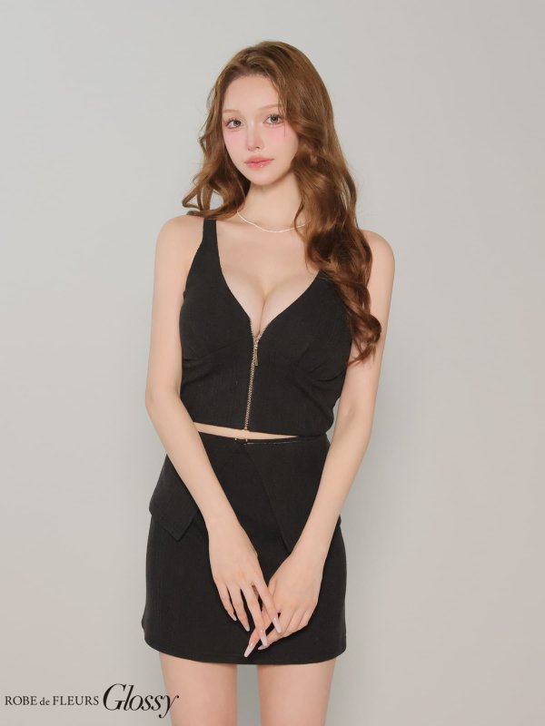 ブラック　モデル：しおん　身長：158cm　着用サイズ：Sサイズ