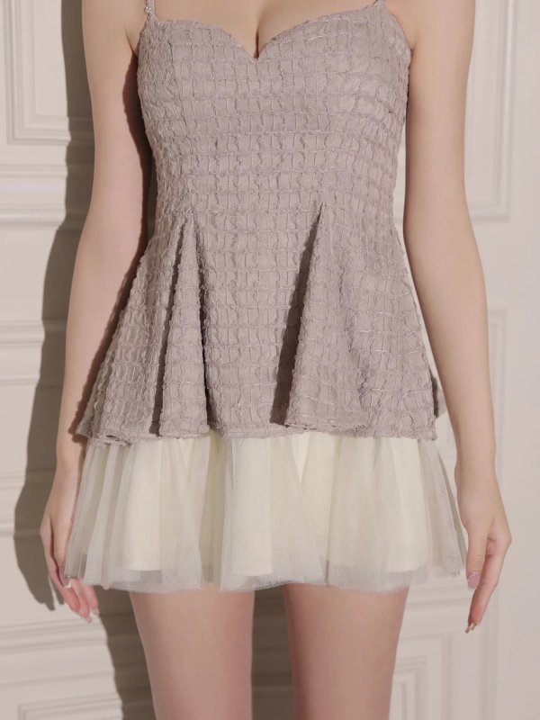 ベージュxアイボリー　モデル：るり　身長：165cm　着用サイズ：Sサイズ