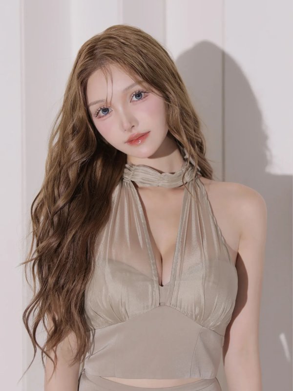 ベージュ　モデル：しおん　身長：158cm　着用サイズ：Sサイズ