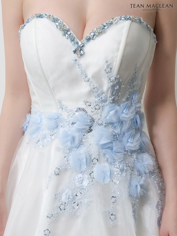 ホワイト　モデル：ゆめ　身長：160cm　着用サイズ：Mサイズ