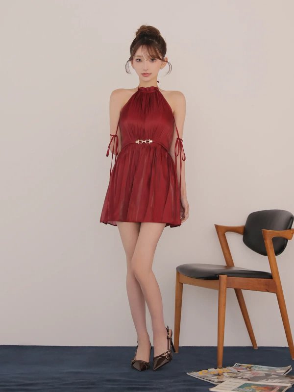 ワインレッド　モデル：はな　身長：159cm　着用サイズ：Sサイズ