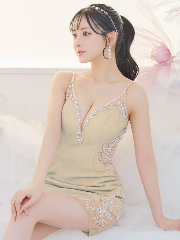 シャンパン モデル:カルア 身長:156cm 着用サイズ:Sサイズ