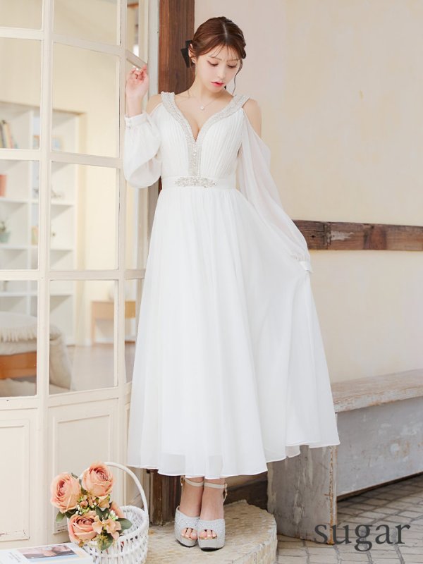 ホワイト モデル:ももか 身長:156cm:Sサイズ