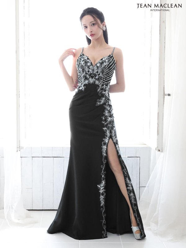 ブラック モデル：まおちゃる　身長：158cm　着用サイズ：Mサイズ